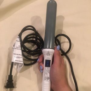White Nume Technique Curling Wand 32mm